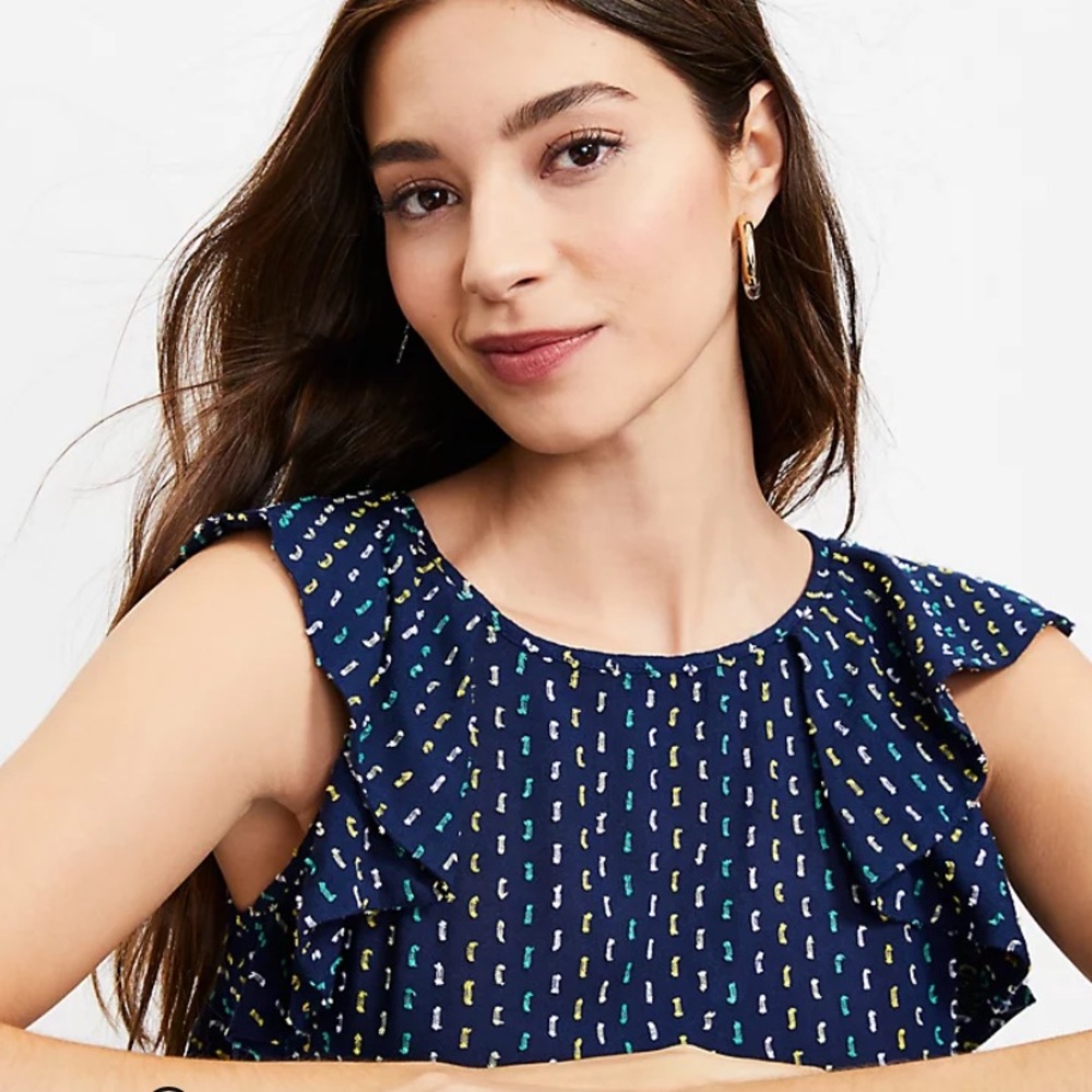 LOFT Clip Ruffle V-Back Shell in Multi Navy size Medium - Picture 7 of 11